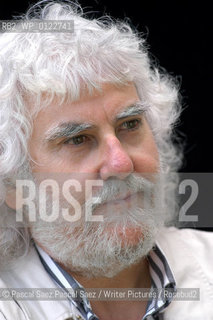 Scottish poet Aonghas Macneacail at the Edinburgh International Book Festival 2003.              .                            .copyright©Pascal Saez.Pascal Saez/Writer Pictures/Rosebud2
