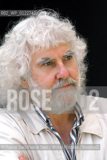 Scottish poet Aonghas Macneacail at the Edinburgh International Book Festival 2003.              .                            .copyright©Pascal Saez.Pascal Saez/Writer Pictures/Rosebud2