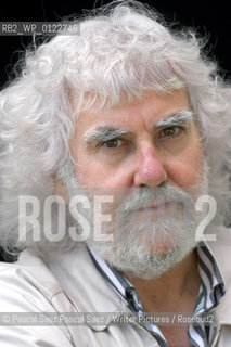 Scottish poet Aonghas Macneacail at the Edinburgh International Book Festival 2003.              .                            .copyright©Pascal Saez.Pascal Saez/Writer Pictures/Rosebud2