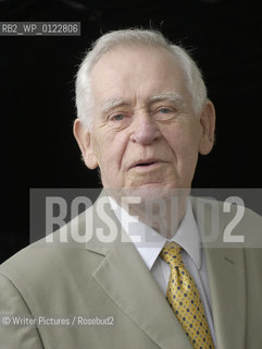 Magnus Magnusson broadcaster and presenter of Mastermind. CREDIT Geraint Lewis
©Writer Pictures/Rosebud2
