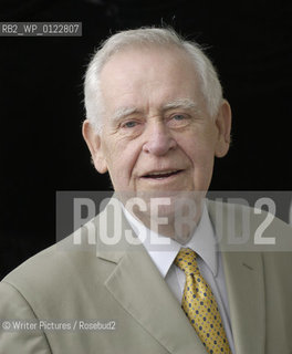 Magnus Magnusson broadcaster and presenter of Mastermind. CREDIT Geraint Lewis
©Writer Pictures/Rosebud2