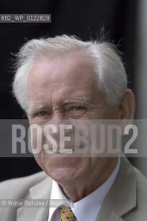 Magnus Magnusson,historian,broadcaster,and writer.His new book Fakes,Forgers and Phoneys ©Writer Pictures/Rosebud2