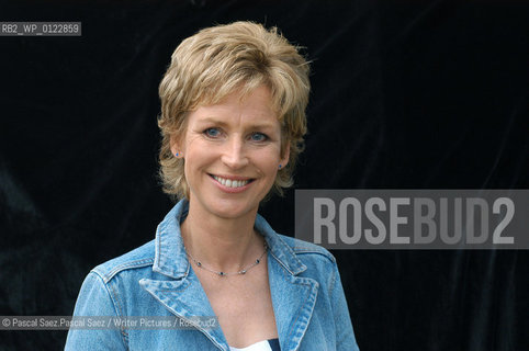 Writer Sally Magnusson at the Edinburgh International Book Festival 2004..Copyright©Pascal Saez.Pascal Saez/Writer Pictures/Rosebud2