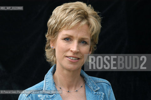 Writer Sally Magnusson at the Edinburgh International Book Festival 2004..Copyright©Pascal Saez.Pascal Saez/Writer Pictures/Rosebud2