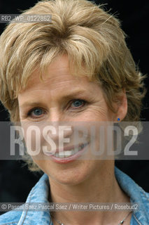Writer Sally Magnusson at the Edinburgh International Book Festival 2004..Copyright©Pascal Saez.Pascal Saez/Writer Pictures/Rosebud2