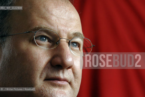 FESTIVAL, Book Festival, Scottish novelist Michael Mail, 22/08/05..©./Writer Pictures/Rosebud2