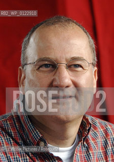 FESTIVAL, Book Festival, Scottish novelist Michael Mail, 22/08/05..©./Writer Pictures/Rosebud2