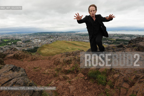 Mathias Malzieu..copyright©Phil Wilkinson/TSPL/Writer Pictures/Rosebud2