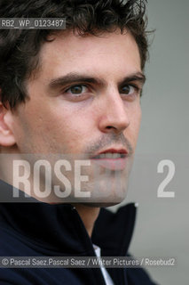 British writer Richard Mason, author of The Drowning People, at the Edinburgh International Book Festival 2004...Copyright©Pascal Saez.Pascal Saez/Writer Pictures/Rosebud2
