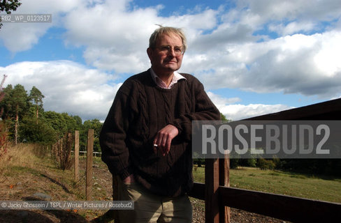 Writer, Allan Massie..Copyright©Jacky Ghossein/TSPL/Writer Pictures/Rosebud2