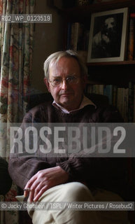 Writer, Allan Massie..Copyright©Jacky Ghossein/TSPL/Writer Pictures/Rosebud2