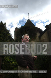 Writer, Allan Massie..Copyright©Jacky Ghossein/TSPL/Writer Pictures/Rosebud2