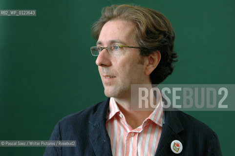 American writer  D T Max, author of  The Family That Couldnt Sleep, at the Edinburgh International Book Festival 2007. ..Copyright©Pascal Saez/Writer Pictures/Rosebud2