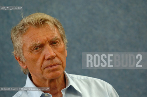 Don McCullin, photographed at The Edinburgh Book Festival 2005..copyright©Gareth Easton/Writer Pictures/Rosebud2