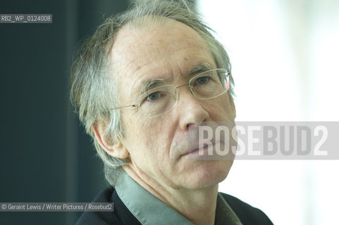 Ian McEwan, British Novelist and Writer. ..copyright©Geraint Lewis/Writer Pictures/Rosebud2