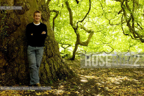 Robert McFarlane photographed among the wild places of Cambridge...Copyright©Donald Maclellan/Writer Pictures/Rosebud2