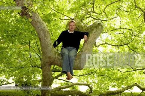 Robert McFarlane photographed among the wild places of Cambridge...Copyright©Donald Maclellan/Writer Pictures/Rosebud2
