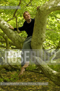 Robert McFarlane photographed among the wild places of Cambridge...Copyright©Donald Maclellan/Writer Pictures/Rosebud2