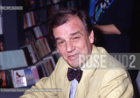 British writer Robert Macfarlane.at the Edinburgh International book Festival 2004..Copyright©Pascal Saez.Pascal Saez/Writer Pictures/Rosebud2