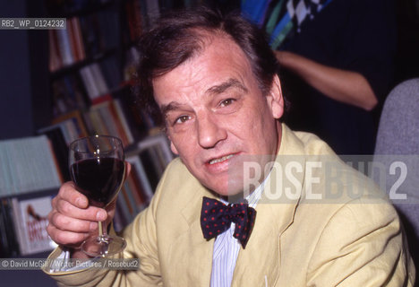 British chef, restauranteur, TV personality and author Keith Floyd photographed in 1995....Copyright©David McGill/Writer Pictures/Rosebud2