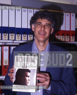 American author Thomas Hauser photographed in 1992 at the launch of his biography of Muhammed Ali....Copyright©David McGill/Writer Pictures/Rosebud2