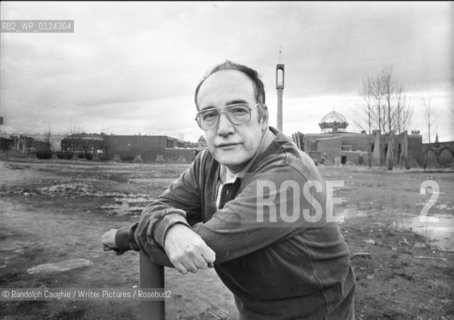 Scottish author and playwright Tom McGrath, photographed in the Gorbals area of Glasgow, April 1989.....Copyright©Randolph Caughie/Writer Pictures/Rosebud2