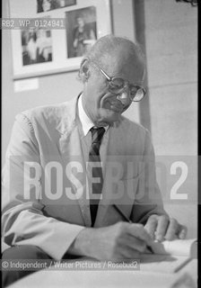 Andrew Miller, author. .copyright©Independent/Writer Pictures/Rosebud2