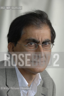 PIC: ROB MCDOUGALL / WRITERS PICTU©Writer Pictures/Rosebud2