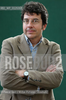 British writer and environmental campaigner George Monbiot, author of Heat: How To Stop The Planet Burning, at the Edinburgh International Book Festival 2007. ..Copyright©Pascal Saez/Writer Pictures/Rosebud2