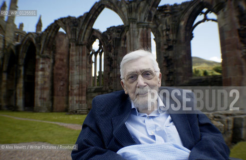 Scottish Poet and Writer Edwin Morgan.Taken at the Sundial Scottish Arts Council Book of the Year Award..His book of poetry, A Book of Lives, took the overall prize..copyright©Alex Hewitt/Writer Pictures/Rosebud2