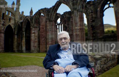 Scottish Poet and Writer Edwin Morgan.Taken at the Sundial Scottish Arts Council Book of the Year Award..His book of poetry, A Book of Lives, took the overall prize..copyright©Alex Hewitt/Writer Pictures/Rosebud2