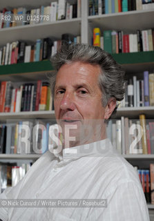 UK writer and poet Blake Morrison, pictured at The Movement Reconsidered Event at The LRB Bookshop London Wc1. 02 June 2009. ..copyright©Nick Cunard/Writer Pictures/Rosebud2