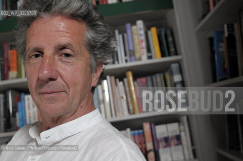 UK writer and poet Blake Morrison, pictured at The Movement Reconsidered Event at The LRB Bookshop London Wc1. 02 June 2009. ..copyright©Nick Cunard/Writer Pictures/Rosebud2