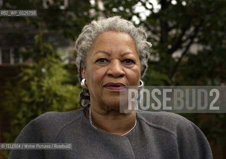 IMAGES FOR SCOTSMAN FESTIVAL REVIEW 2004.28.08.04.PIC SHOWS - EDINBURGH INTERNATIONAL BOOK FESTIVAL 2004. AUTHOR TONI MORRISON..©TEL(004/Writer Pictures/Rosebud2