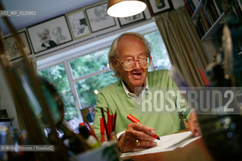 John Mortimer author and writer  CREDIT©Writer Pictures/Rosebud2