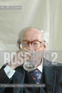 Writer John Mortimer, creator of Rumpole and the Bailey at the Edinburgh International Book Festival...Copyright©Pascal Saez/Writer Pictures/Rosebud2