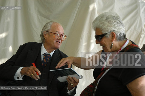 Writer John Mortimer, creator of Rumpole of the Bailey at the Edinburgh International Book Festival...Copyright©Pascal Saez/Writer Pictures/Rosebud2