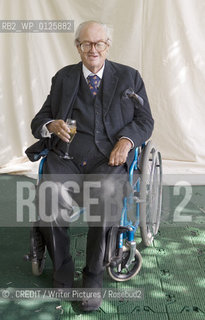 John Mortimer,author ,creator of Rumpole of The Bailey and a new novel Quite Honestly..©. CREDIT/Writer Pictures/Rosebud2