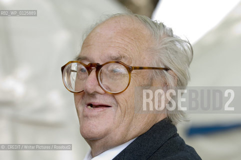 John Mortimer,author ,creator of Rumpole of The Bailey and a new novel Quite Honestly..©. CREDIT/Writer Pictures/Rosebud2