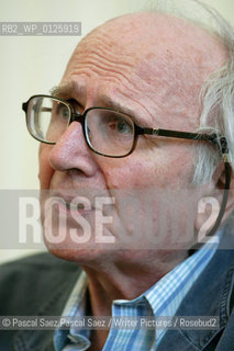 British writer Nicholas Mosley, author of Inventing God and Hopeful Monsters, which won the 1990 Whitbread Prize, here at the Edinburgh International Book Festival 2003..                                             .copyright©Pascal Saez.Pascal Saez/Writer Pictures/Rosebud2