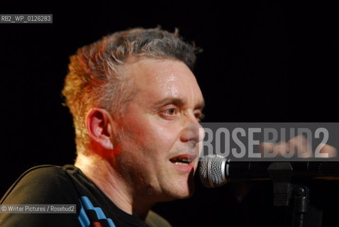 Italian singer Tiziano Zerbinati sings Alejandro Jodorowskys poems in Caminos invisi©Writer Pictures/Rosebud2