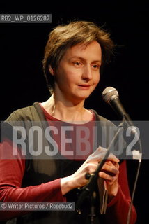 Poet and playwriter Laurence Vielle on the stage during Bootlegs Fiesta at the Maelst©Writer Pictures/Rosebud2