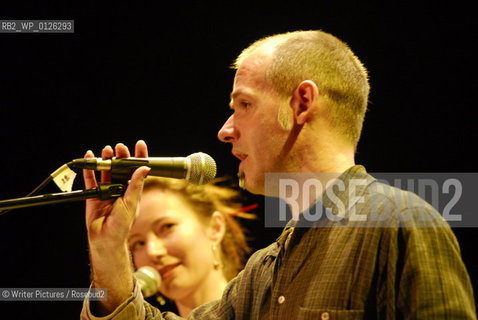 Belgian Poet Vincent Tholomé and Maja Jantar perform together during the Booklegs Fi©Writer Pictures/Rosebud2