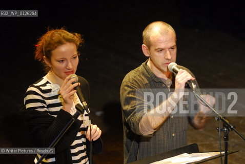 Belgian Poet Vincent Tholomé and Maja Jantar perform together during the Booklegs Fi©Writer Pictures/Rosebud2