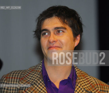 Chilean poet/performer Martin Bakero on the Booklegs fiesta stage during the Maelst©Writer Pictures/Rosebud2
