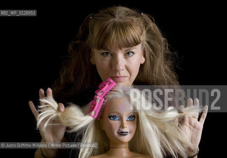 Childrens writer Karen McCombie..copyright©Justin Griffiths-Williams/Writer Pictures/Rosebud2