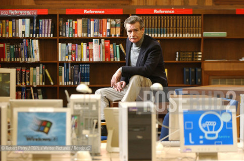 Writer William McIlvanney in the public library in Sinclair Street, Glasgow. ..copyright©Robert Perry/TSPL/Writer Pictures/Rosebud2
