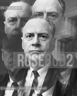 Marshall McLuhan, Media Theorist 1967.Writers in Canada Series by John Reeves..Copyright©John Reeves/Writer Pictures/Rosebud2