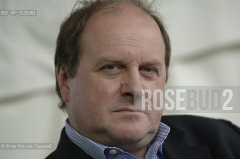 PIC: ROB MCDOUGALL / WRITERS PICTURES.EDINBURGH INTERNATIONAL BOOK  FESTIVAL 2005.JAMES NAUGHTIE
©Writer Pictures/Rosebud2