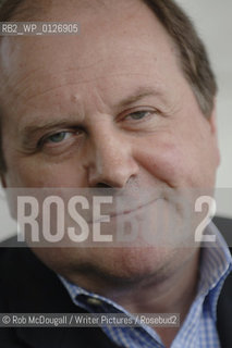 James Naughtie, The Edinburgh International Book Festival 2005..Copyright©Rob McDougall/Writer Pictures/Rosebud2